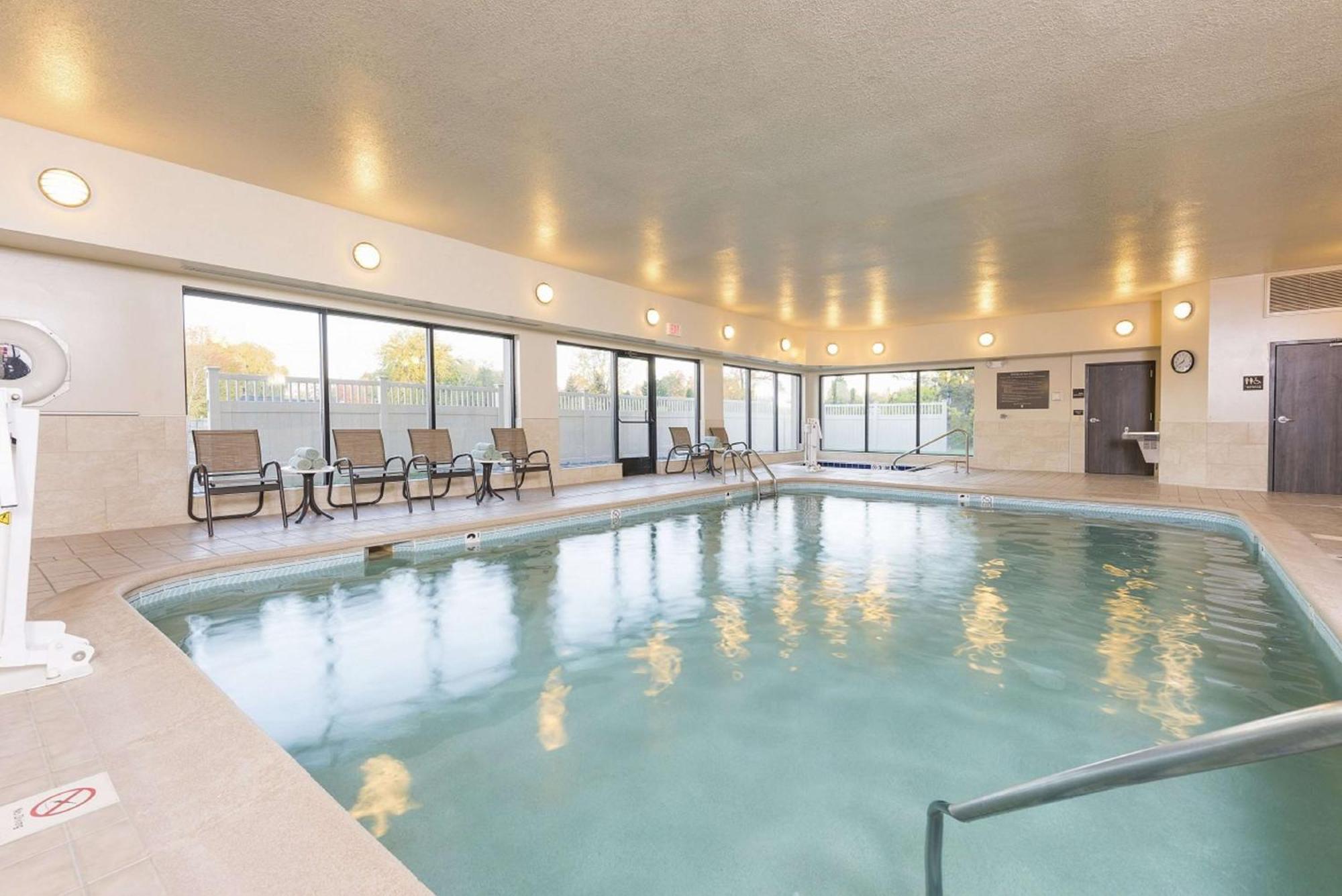 Hampton Inn Mount Pleasant Esterno foto