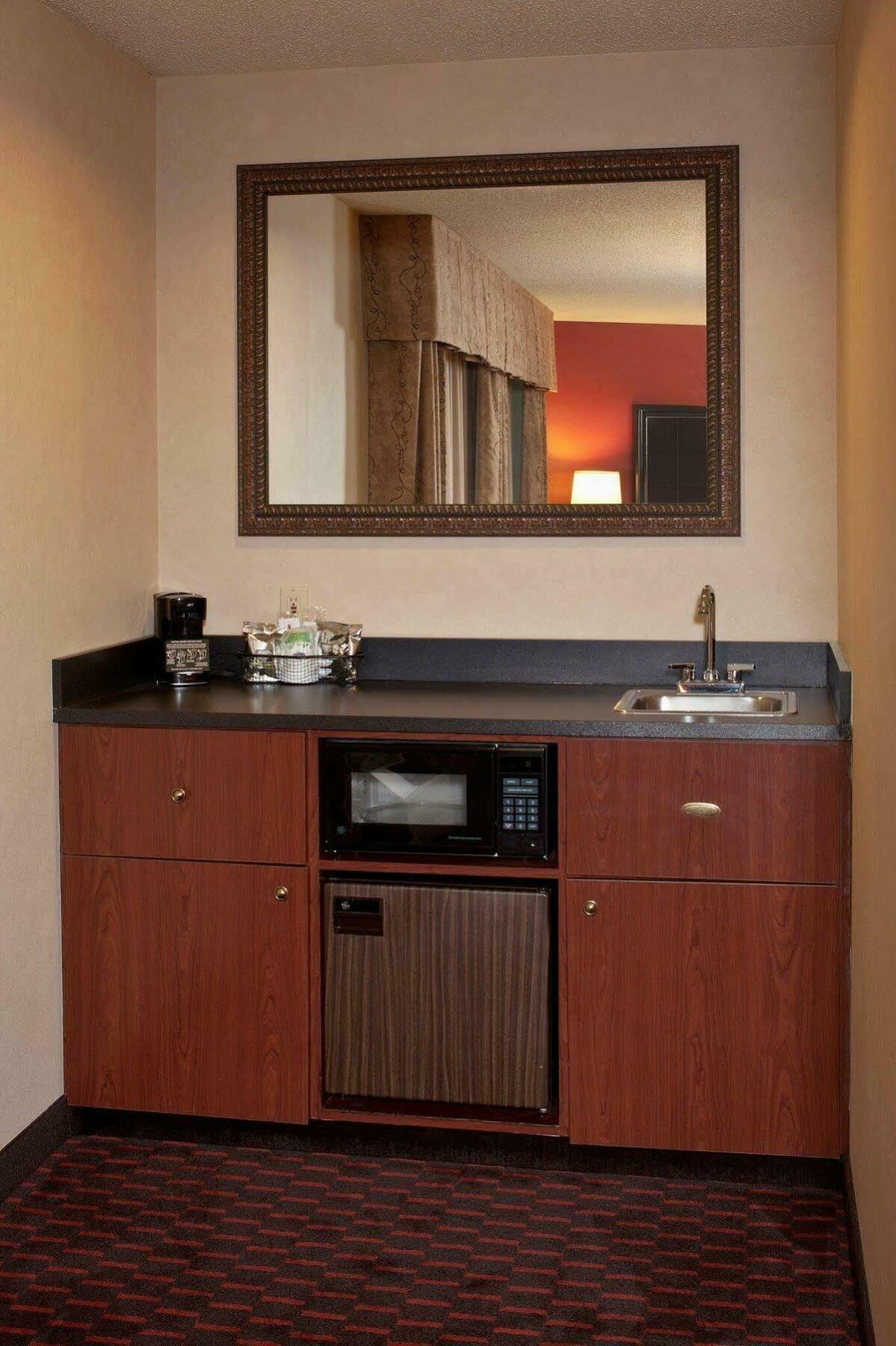 Hampton Inn Mount Pleasant Esterno foto