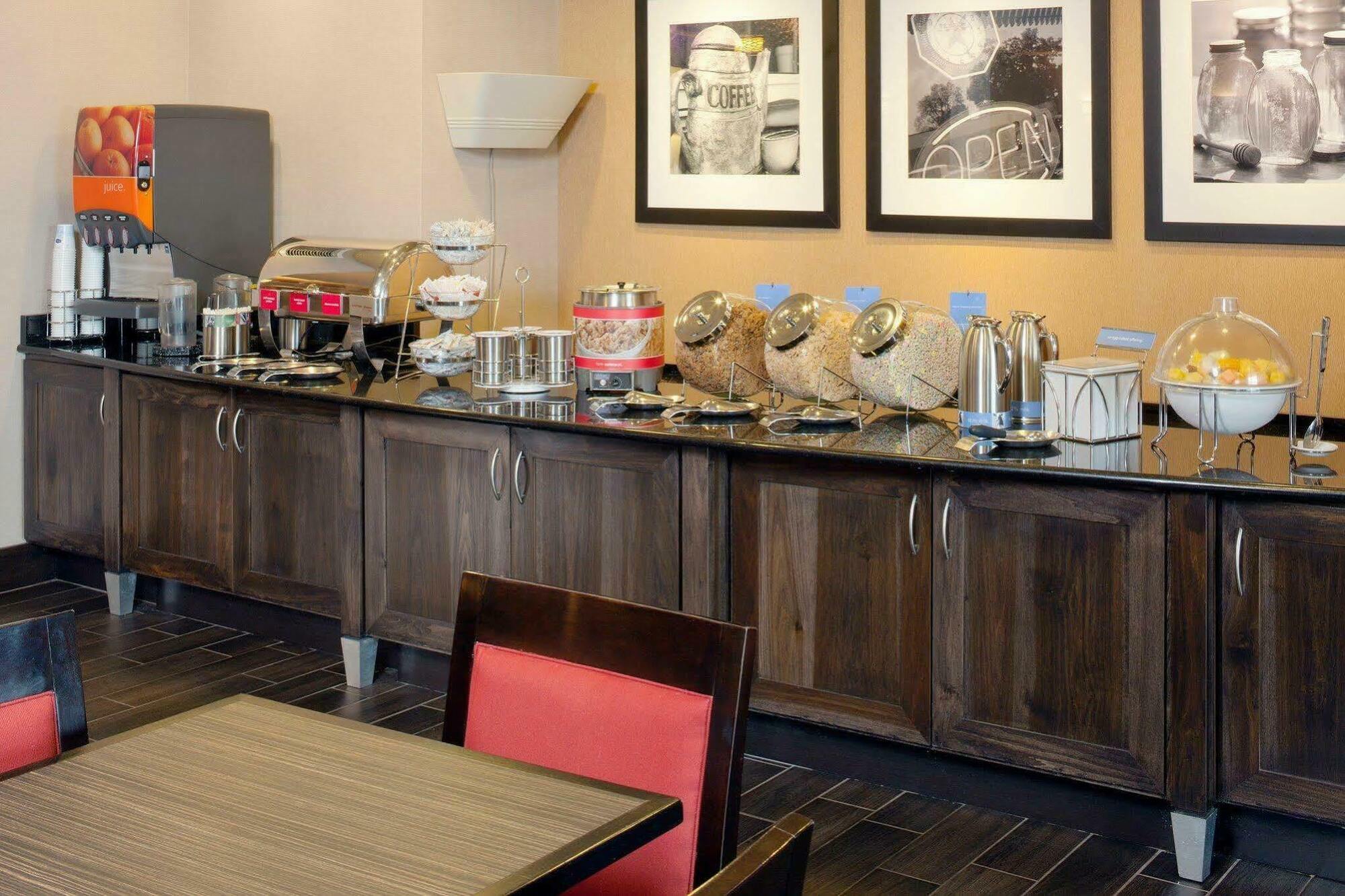 Hampton Inn Mount Pleasant Esterno foto