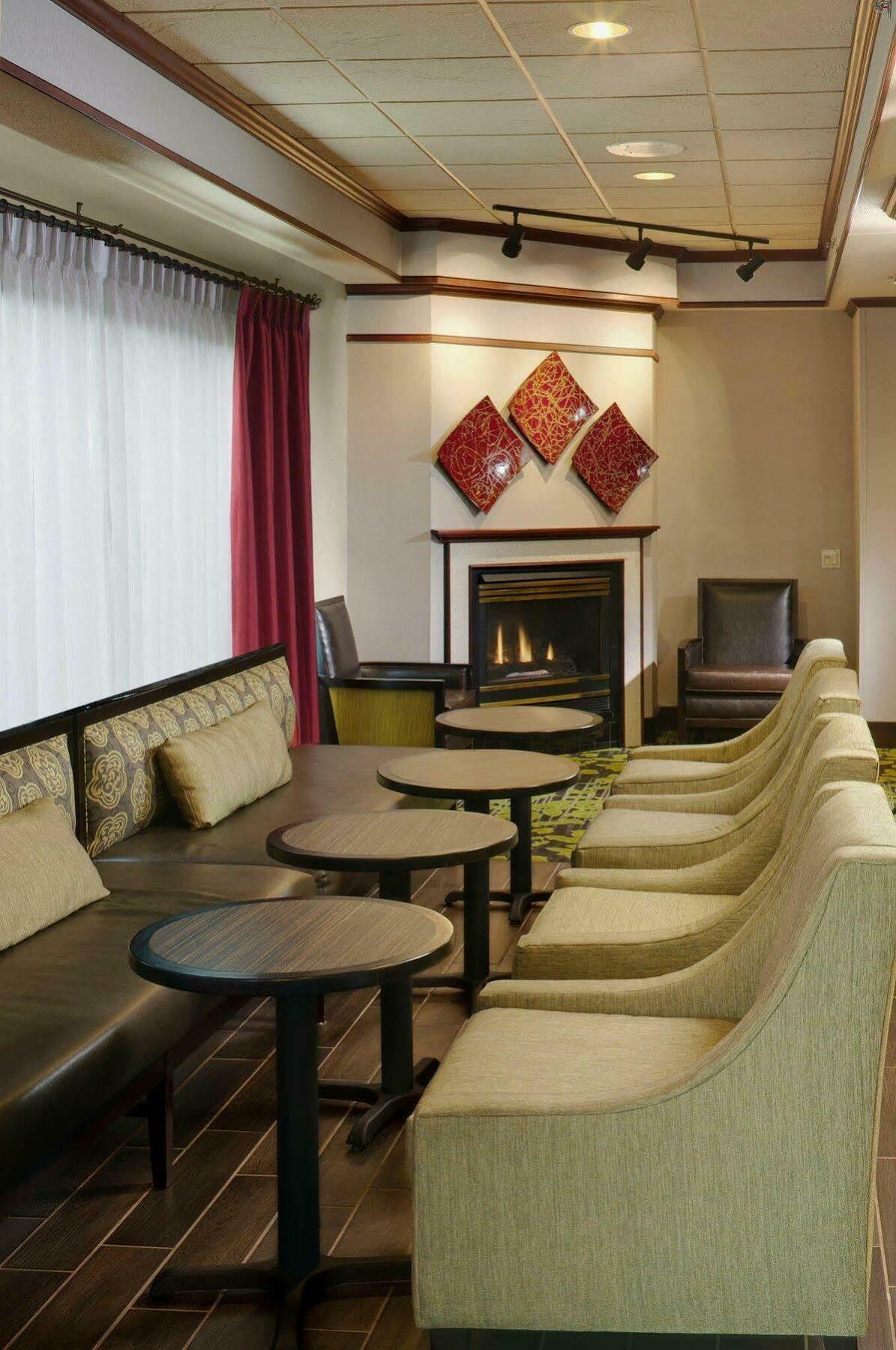 Hampton Inn Mount Pleasant Esterno foto